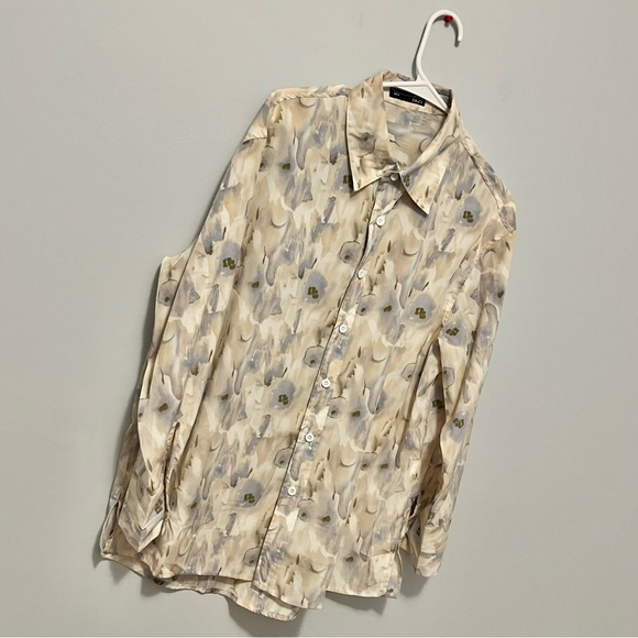 DAZY paint-like cream lavender button-down silky blouse - Picture 9 of 15